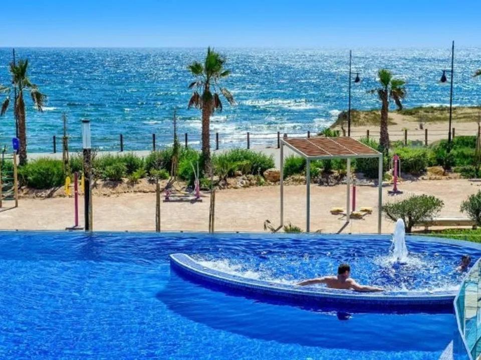 Apartment Deluxe Clara Sea Senses Torrevieja Exterior photo