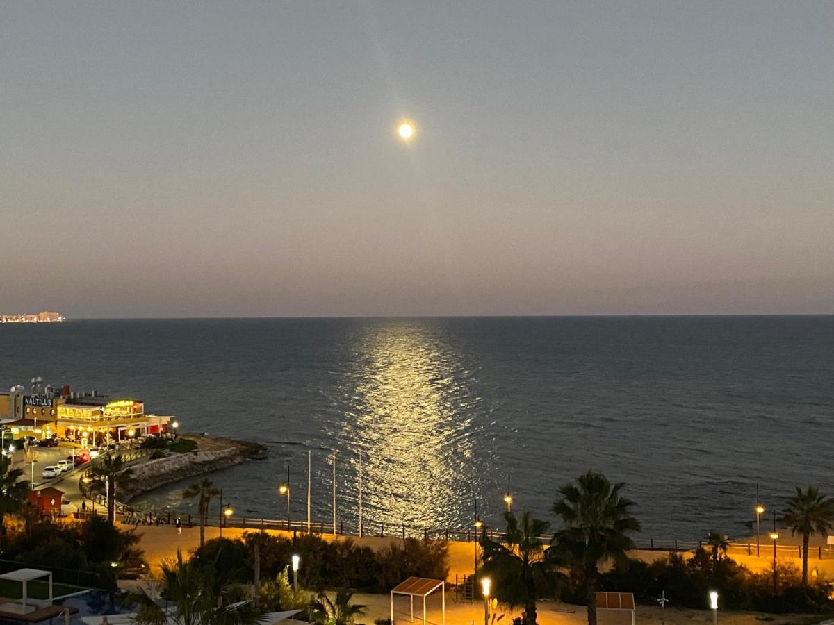 Apartment Deluxe Clara Sea Senses Torrevieja Exterior photo
