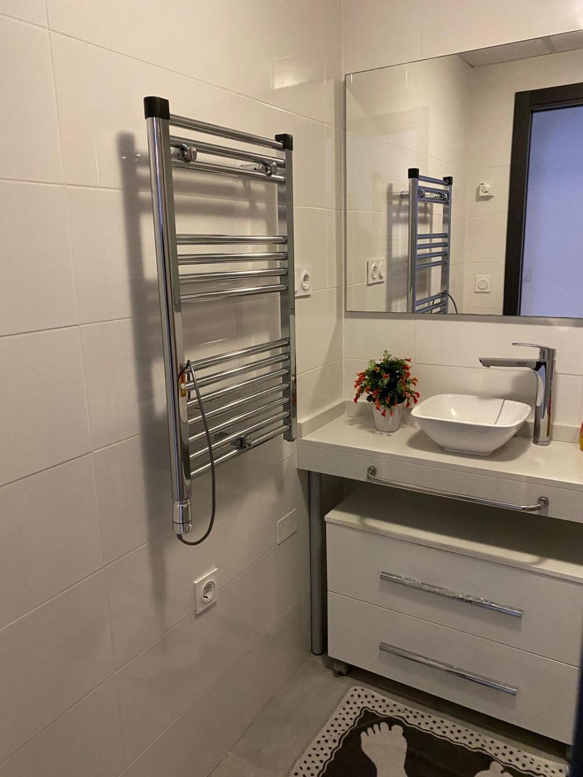 Apartment Deluxe Clara Sea Senses Torrevieja Exterior photo